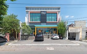 Sans Hotel Good Wish Semarang